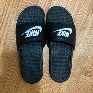 Mens size 11 black nike slides